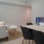 Two Bedroom Apartment For 4